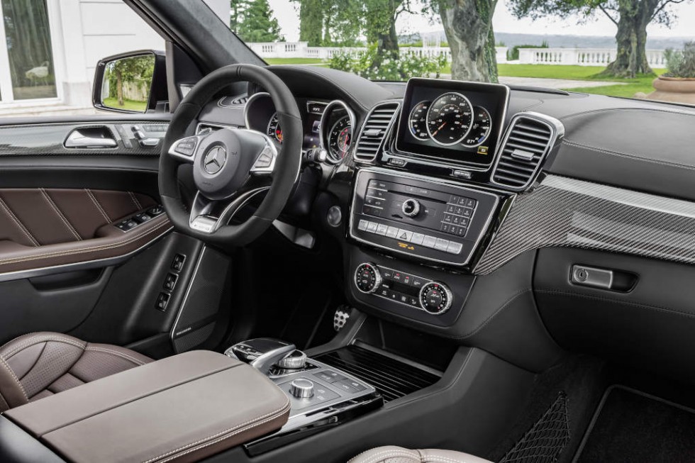 Mercedes-AMG GLS 63 4MATIC, Interieur: Leder Nappa espressobraun, Zierteile: AMG Carbon interior: leather nappa espresso brown, trim parts: AMG carbon