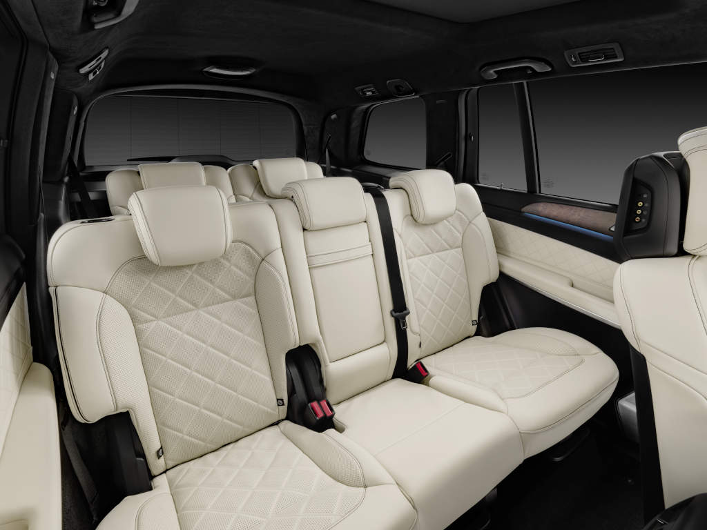 First official photos and details of the all new mercedes benz gls ... Interior schwarz zu braun