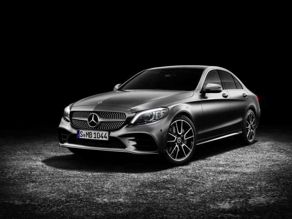 Mercedes-Benz C-Class Sedan AMG line, exterior: designo selenite grey magno, interior: platinium white pea