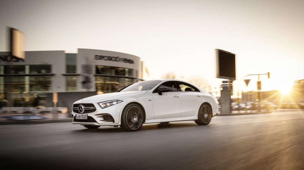 Mercedes-AMG CLS 53 4MATIC+, designo diamond white bright; AMG nappa leather black with contrasting topstitching in red;Fuel consumption combined: 8,7 l/100 km; CO2 emissions combined: 200 g/km*