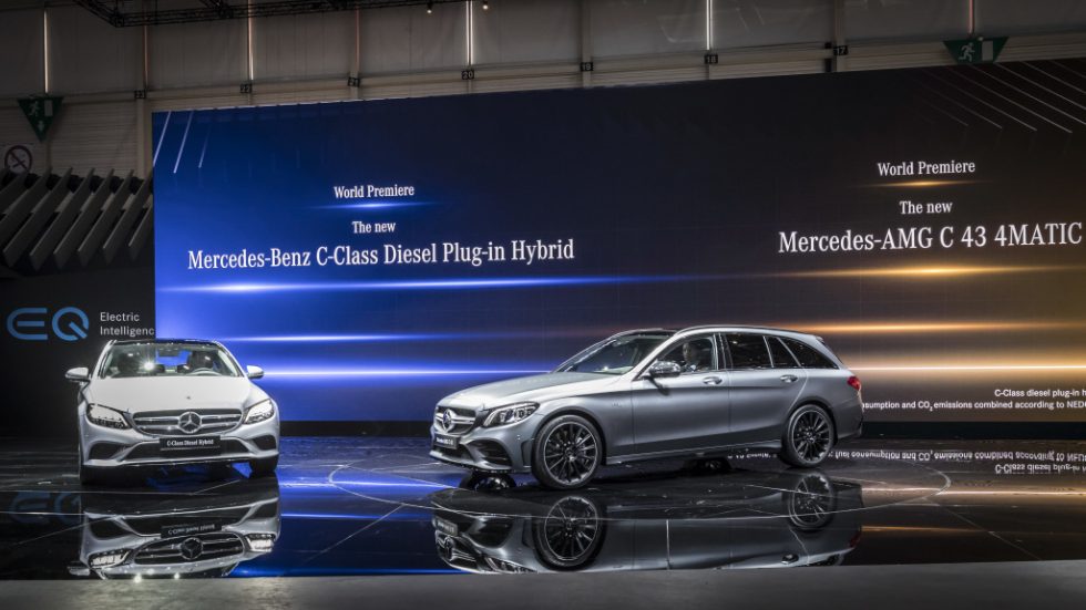 At the 88th Geneva Motor Show, Mercedes-Benz is presenting a slew of world premieres in a clear demonstration that the brand with the three-pointed star offers vehicles to suit all needs. First to be unveiled was the all-new Mercedes-AMG GT 4-Door Coupé (fuel consumption combined: 11.2-9.1 l/100 km; CO2 emissions combined: 256-209 g/km*), which augments the successful AMG GT family with another member. Also celebrating its world premiere was the new Mercedes-AMG G 63 (fuel consumption combined: 13.1 l/100 km; CO2 emissions combined: 299 g/km*), the
