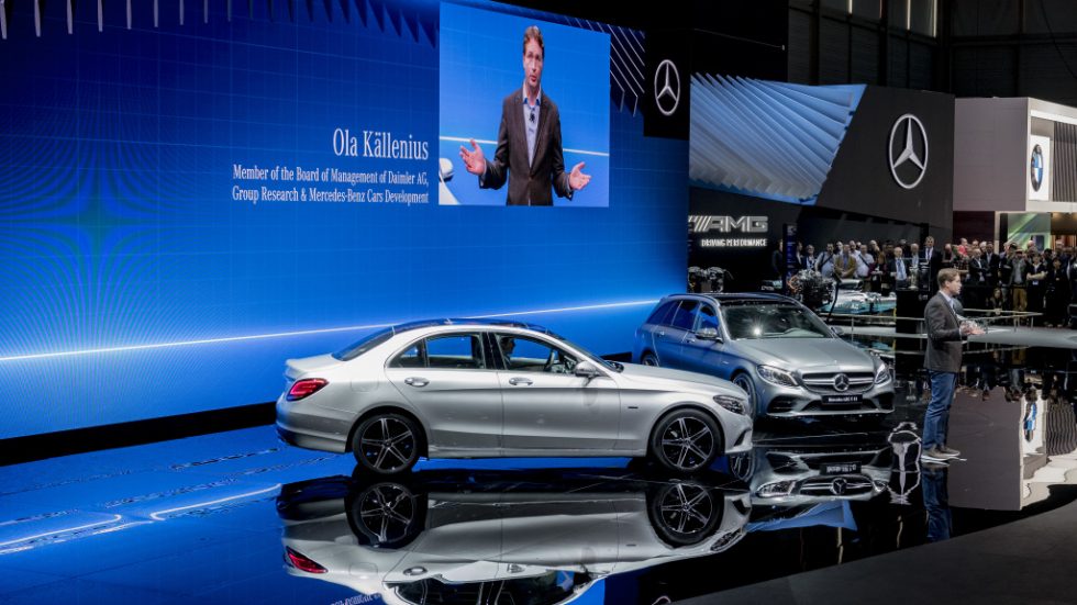 At the 88th Geneva Motor Show, Mercedes-Benz is presenting a slew of world premieres in a clear demonstration that the brand with the three-pointed star offers vehicles to suit all needs. First to be unveiled was the all-new Mercedes-AMG GT 4-Door Coupé (fuel consumption combined: 11.2-9.1 l/100 km; CO2 emissions combined: 256-209 g/km*), which augments the successful AMG GT family with another member. Also celebrating its world premiere was the new Mercedes-AMG G 63 (fuel consumption combined: 13.1 l/100 km; CO2 emissions combined: 299 g/km*), the