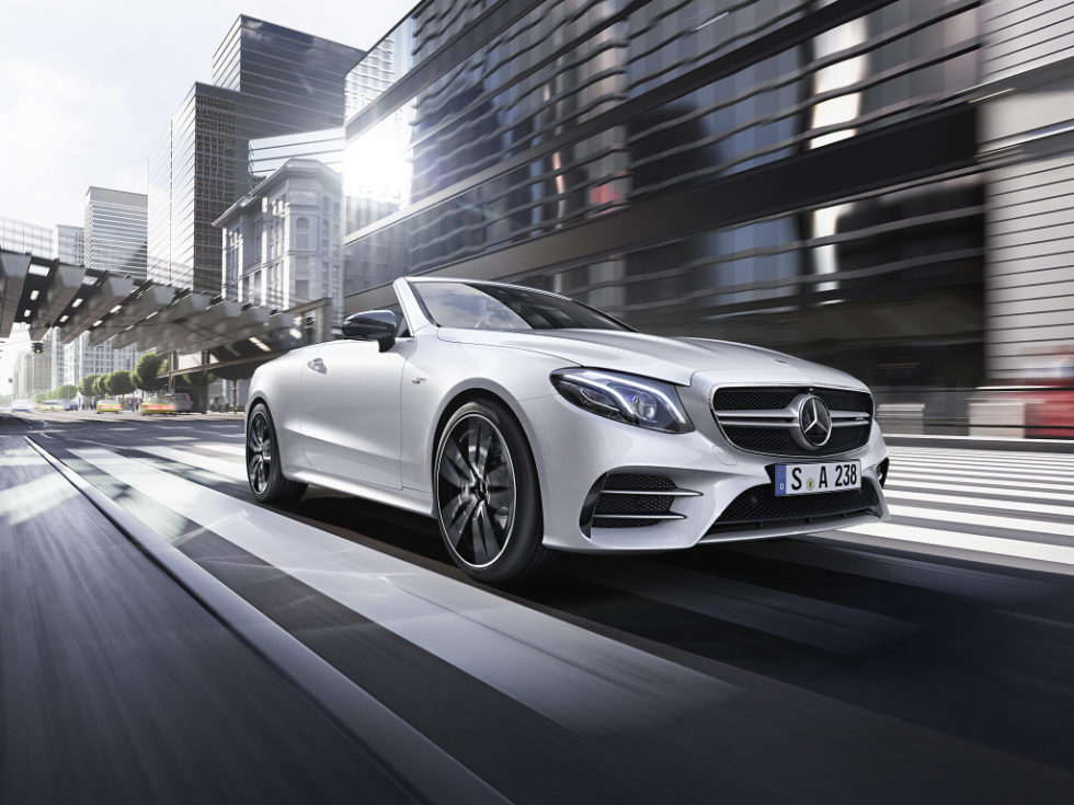 Mercedes-AMG will accompany the market launch of the new models Mercedes-AMG E 53 4MATIC+ Coupé, Mercedes-AMG E 53 4MATIC with a Social Media Kampagne. Mercedes-AMG will accompany the market launch of the new models Mercedes-AMG E 53 4MATIC+ Coupé, Mercedes-AMG E 53 4MATIC with a Social Media Kampagne.;Combined fuel consumption: 8.9-8.8 l/100 km; CO2 emissions combined respectively: 204-203 g/km*
