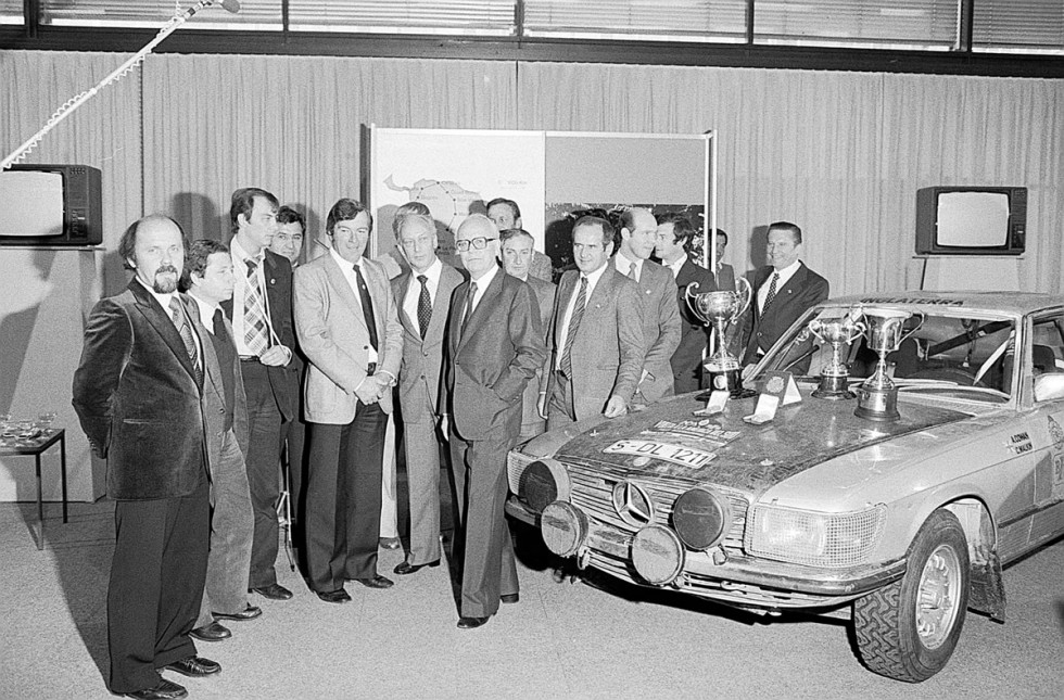 Rally Vuelta a la América del Sud, 17 August to 24 September 1978. The victorious Mercedes-Benz teams are being welcomed by the Daimler-Benz Board of Management at the plant.