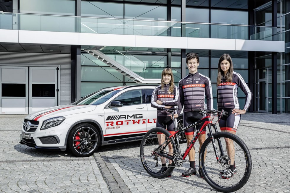 AMG, the performance brand within Mercedes-Benz, and Rotwild, the internationally renowned manufacturer of high-end mountainbikes, are intensifying their cooperation. The mountainbike professionals of the Rotwild team are entering the 2014 mountainbike season with AMG as a new name-giving sponsor. The team consists of the two U23 riders Lukas Baum and Sofia Wiedenroth (left), and the elite lady rider Nadine Rieder (rigth).