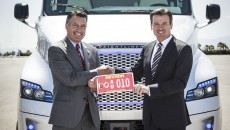 daimler-truck-mercedes-15C466_104