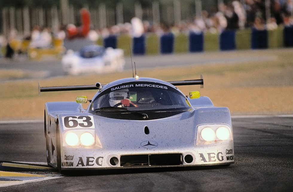 The heat of success: the Sauber-Mercedes C9 with the classic Silver Arrows paintwork on course for victory in 1989.